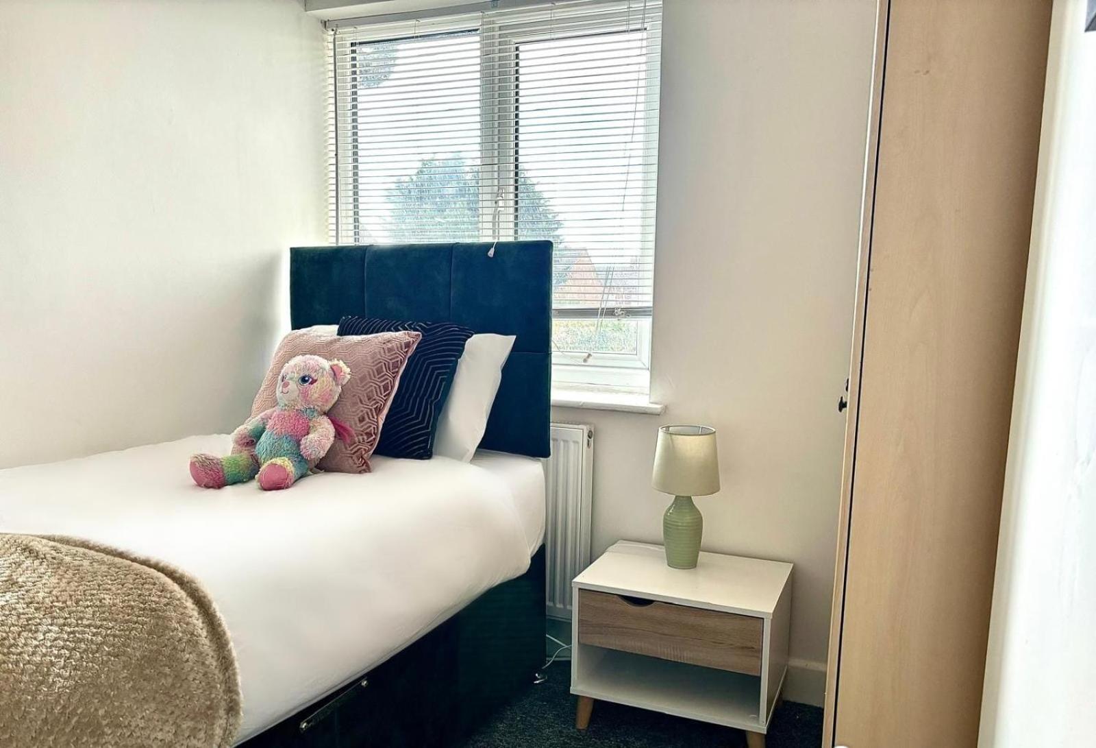 3-Bed Home From Home, Sleeps 6, Great For Contractors, Close To Gulliver'S Valley Theme Park, Free Parking, Hot Tub, Couple Retreat Sheffield Eksteriør bilde